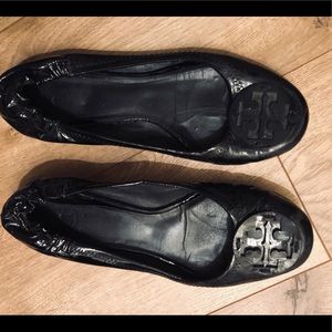 Tory Burch Minnie Travel Flat-Black Patent Leather